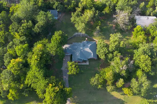 3333 Everett DR, Edmond, OK 73013