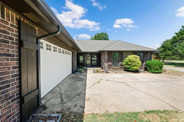 19201 Aerial RD, Edmond, OK 73012