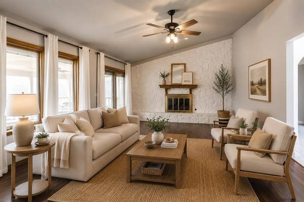 320 Elwood DR, Edmond, OK 73013