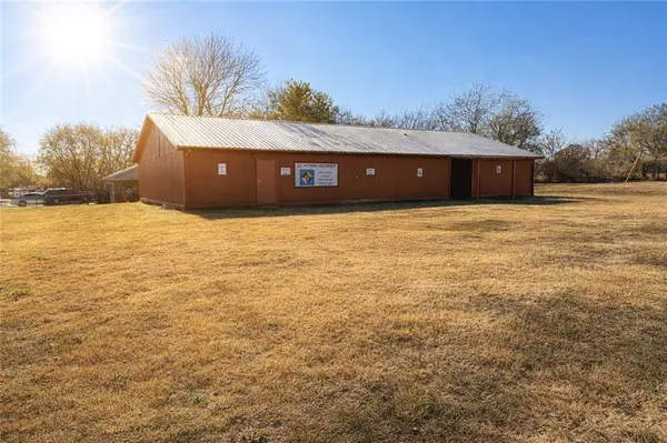 42507 Garretts Lake RD, Shawnee, OK 74804