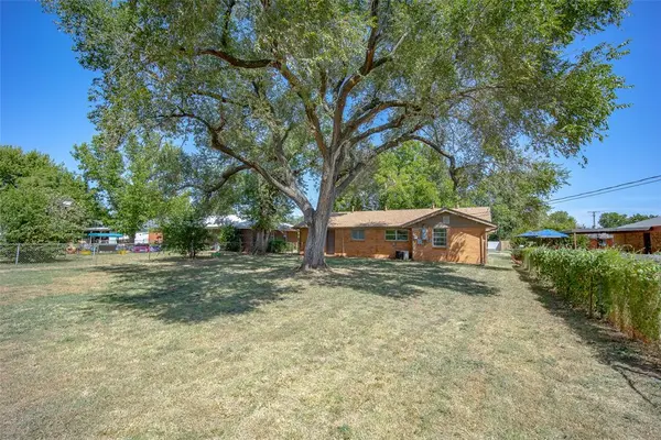 403 Garrett AVE, Lindsay, OK 73052