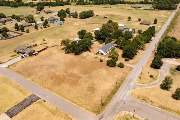 803 N Richland RD, Tuttle, OK 73089