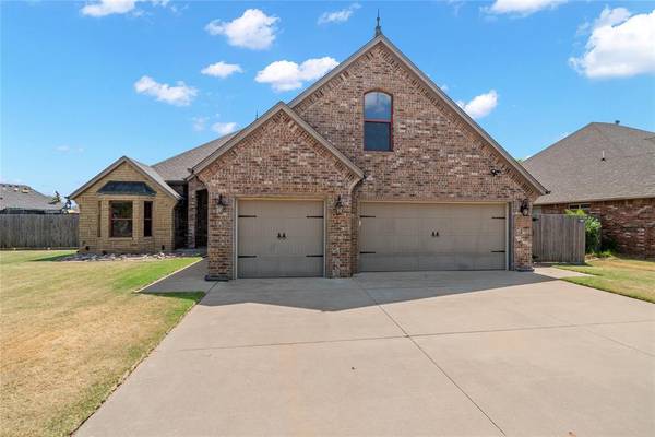 10904 SW 19th ST, Yukon, OK 73099