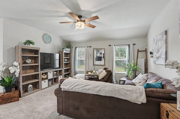 10832 NE 8th TER, Midwest City, OK 73130