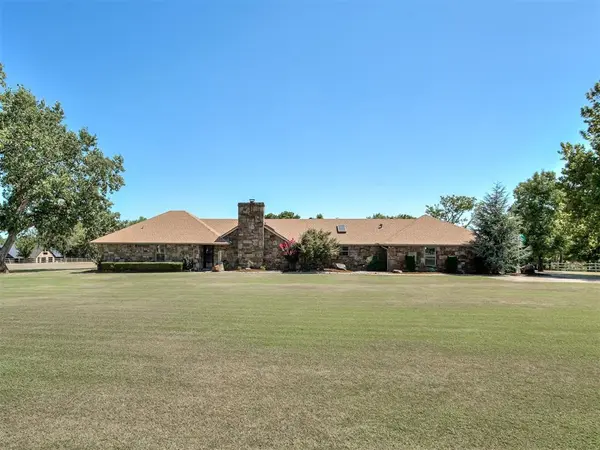 4 Cedar Lake LN, Goldsby, OK 73093