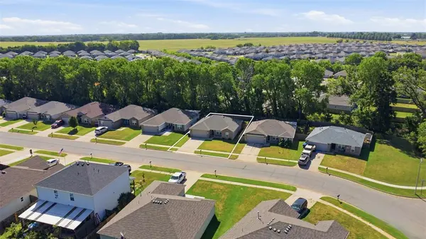 1225 Ironstone DR, Noble, OK 73068