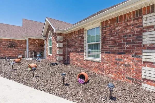 44730 Whispering Oaks DR, Shawnee, OK 74804