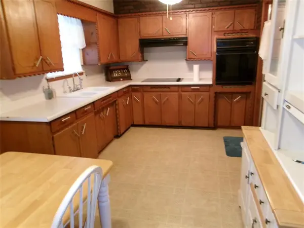 4813 N Woodland Park TER, Spencer, OK 73084