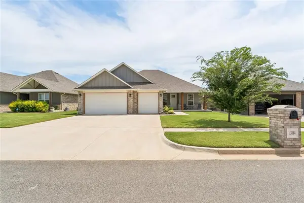 1304 Torrey Pines RD, Norman, OK 73072