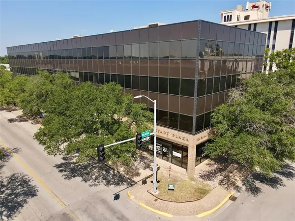 333 W Main ST #Neustadt Plaza, Ardmore, OK 73401