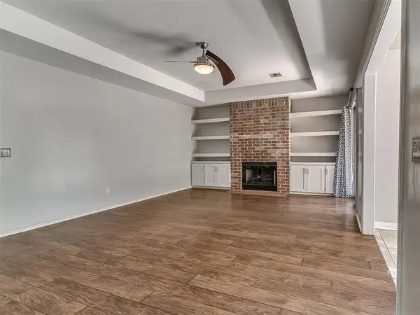 12300 SW 10th ST, Yukon, OK 73099