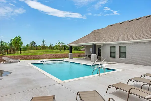 12724 NW 2nd ST, Yukon, OK 73099