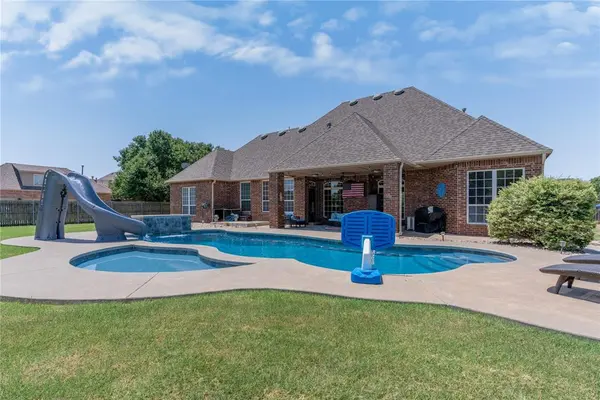 4108 Hidden Lake CIR, Moore, OK 73160