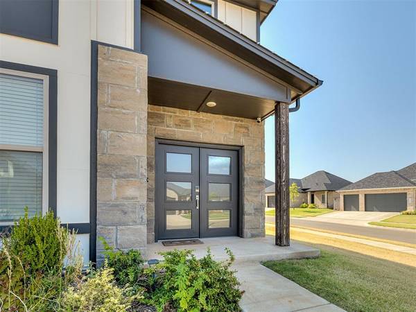 15400 Caspian LN, Edmond, OK 73013