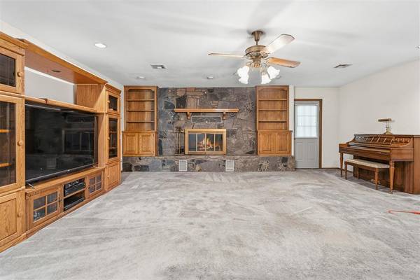 75 Cherry ST, Healdton, OK 73438