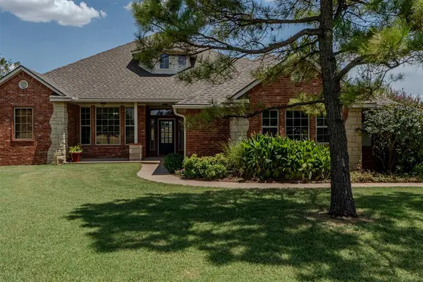 13410 Silver Ridge RD, Yukon, OK 73099