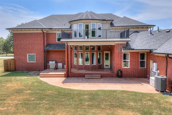 110 Bramble Bush LN, Crescent, OK 73028