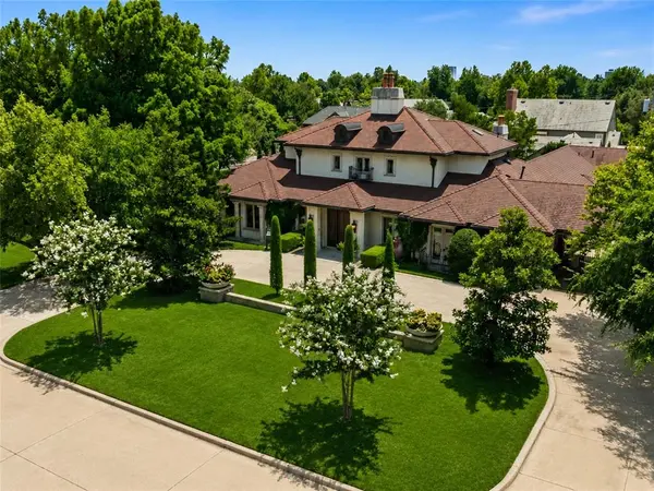 1820 Drury LN, Oklahoma City, OK 73116
