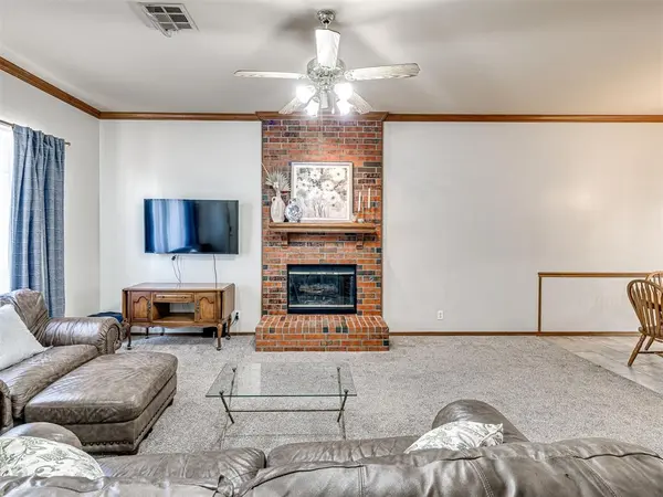 2009 Emerald Brook CT, Edmond, OK 73003