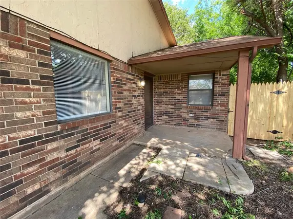 517 Peppertree LN, Midwest City, OK 73110