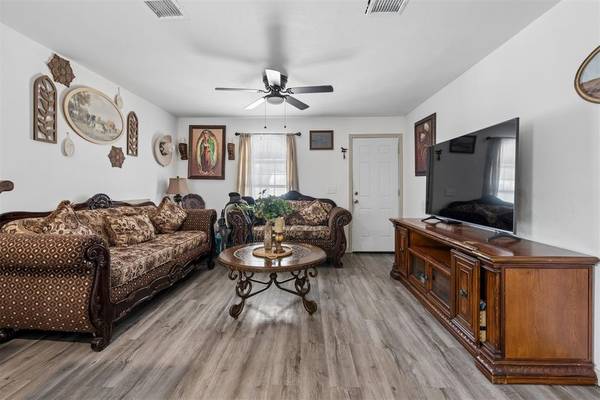 12 SE 40th ST, Oklahoma City, OK 73129