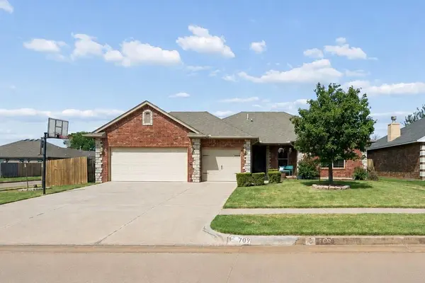 709 Blue Ridge RD, Moore, OK 73160