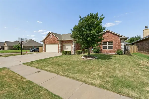 709 Blue Ridge RD, Moore, OK 73160