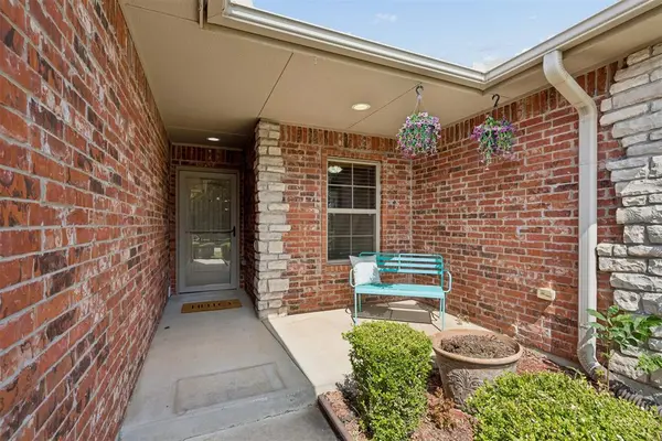709 Blue Ridge RD, Moore, OK 73160