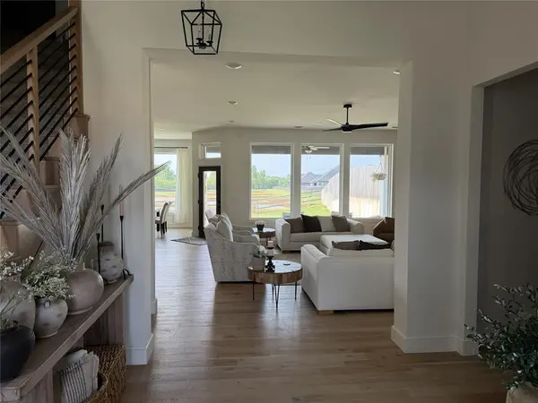 505 Campfire LN, Norman, OK 73071