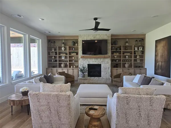 505 Campfire LN, Norman, OK 73071