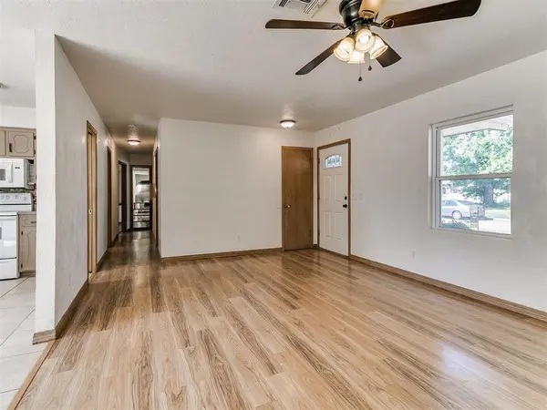 808 Del Haven DR, Del City, OK 73115