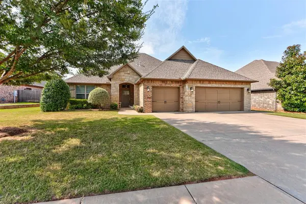 150 Evermay DR, Edmond, OK 73013