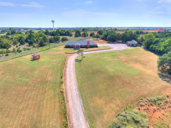 3150 Rolling Hills DR, Blanchard, OK 73010