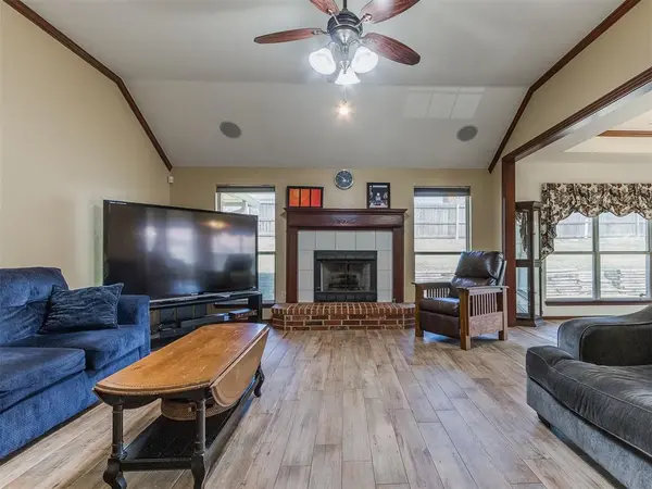932 NW 171st PL, Edmond, OK 73012