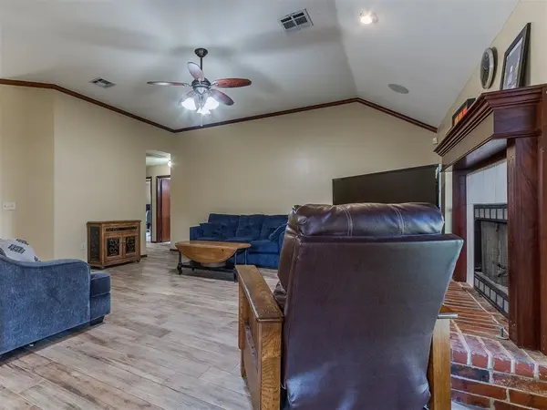 932 NW 171st PL, Edmond, OK 73012