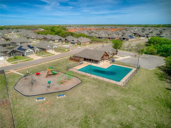 14317 Village TRL, Piedmont, OK 73078