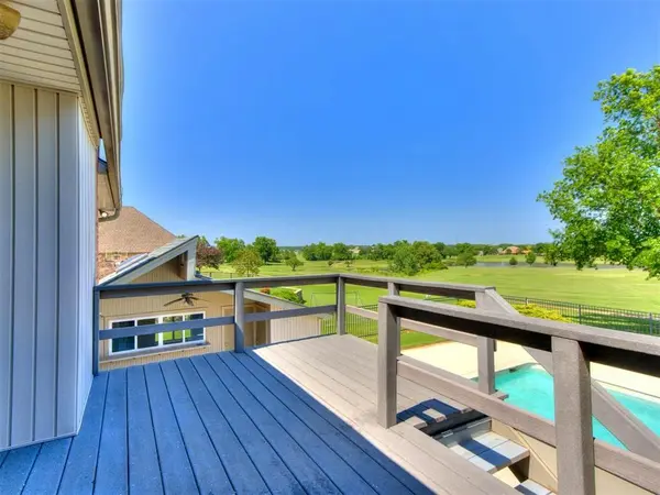 9 Country Club RD, Shawnee, OK 74801