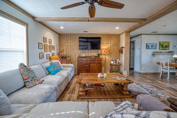 19297 N 2810 RD, Kingfisher, OK 73750
