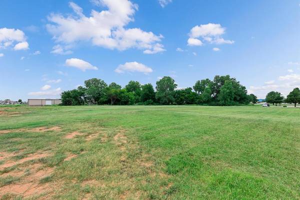 301 S Yukon Pkwy, Yukon, OK 73099