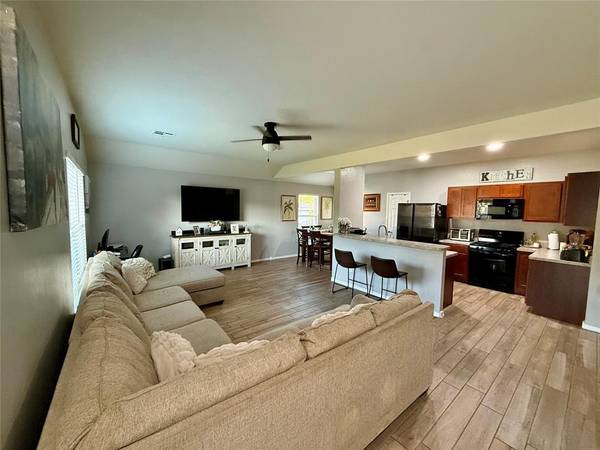 906 River Run DR, Noble, OK 73068