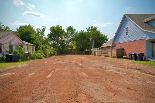 4803 N Asbury AVE, Bethany, OK 73008