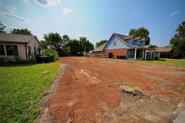 4803 N Asbury AVE, Bethany, OK 73008