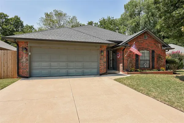 833 Ethan LN, Yukon, OK 73099