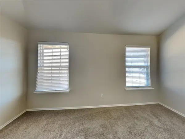 2165 Robin Ridge LN, Edmond, OK 73012