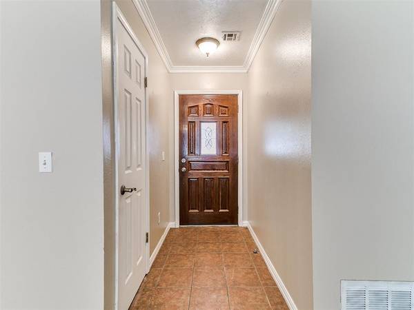 3403 W Mississippi AVE, Chickasha, OK 73018