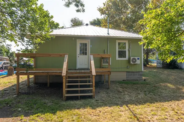 123 S 9th ST, Okemah, OK 74859