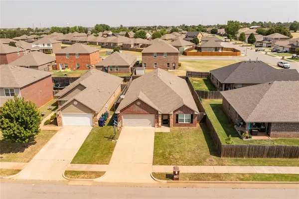 9209 NW 71st ST, Yukon, OK 73099