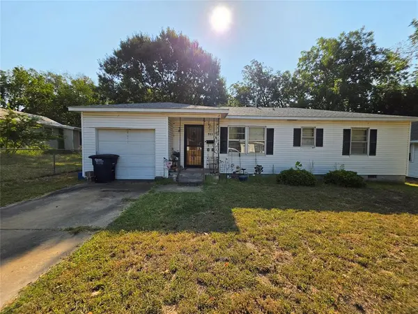 311 N Roosevelt AVE, Shawnee, OK 74801
