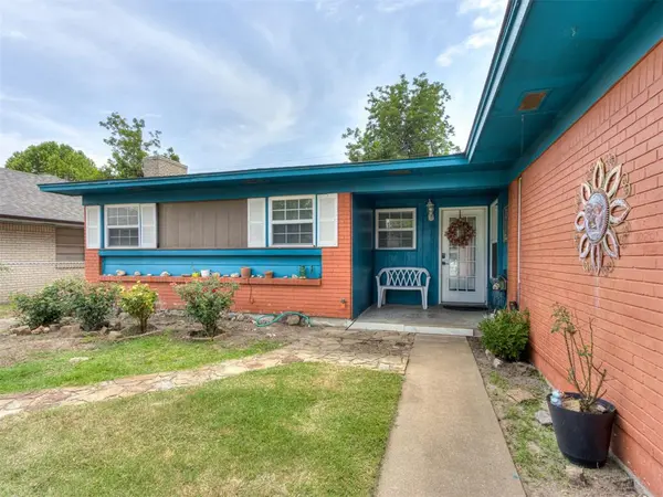 7612 NW 28th ST, Bethany, OK 73008