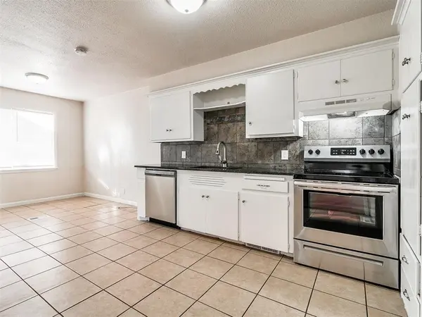8420 N Harvey PL, Oklahoma City, OK 73114